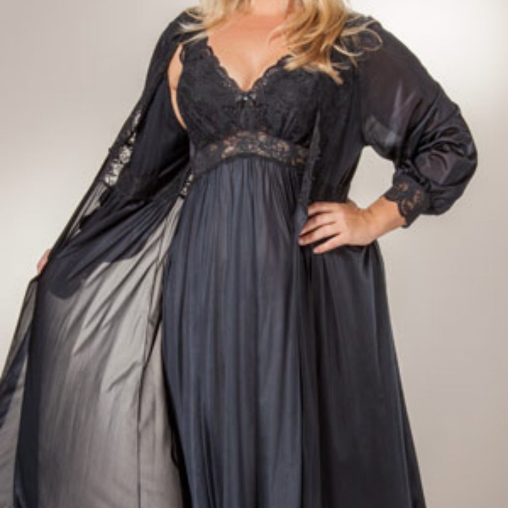 Plus Size Peignoir Set to Buy